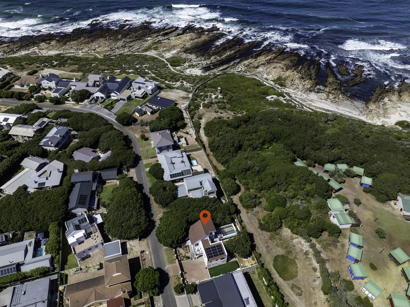 5 Bedroom Property for Sale in Sandbaai Western Cape